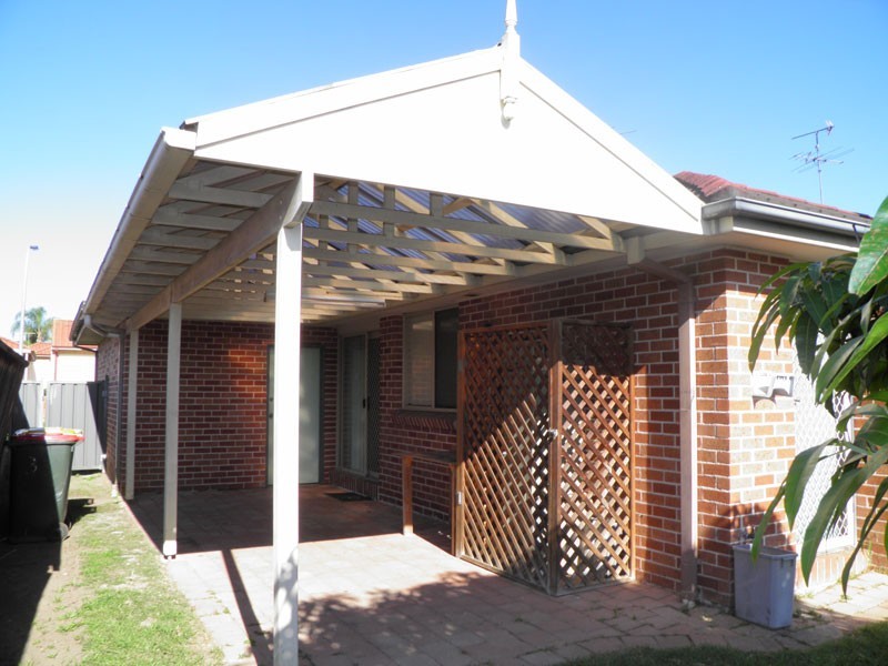 33 Rathmore Cct, Glendenning NSW 2761