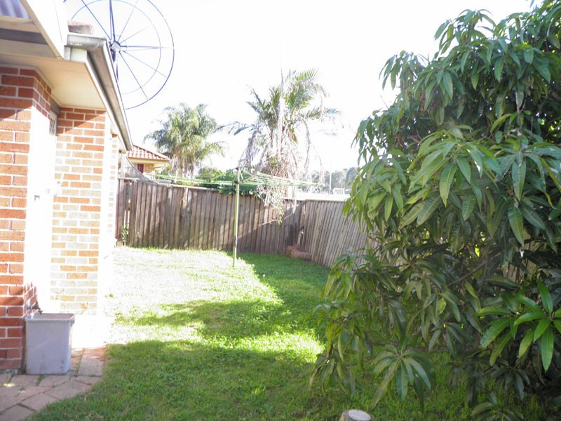 33 Rathmore Cct, Glendenning NSW 2761