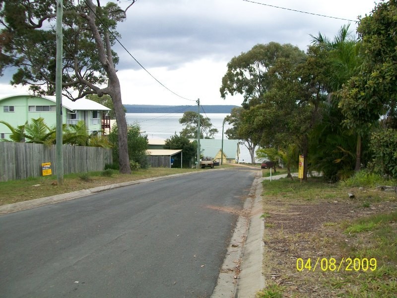 26 Oomool Street, Macleay Island QLD 4184