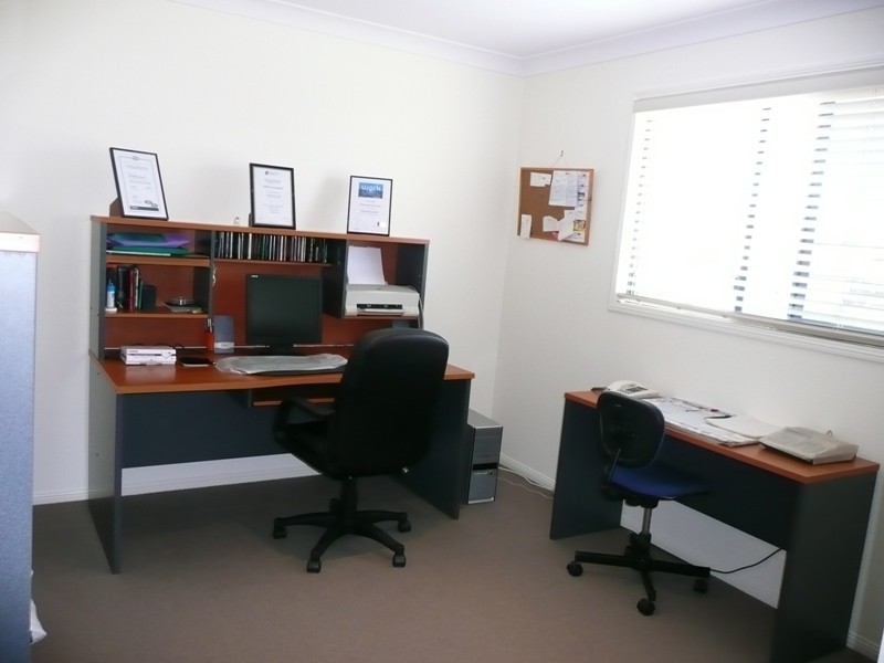 76 Penzance Drive, Redland Bay QLD 4165