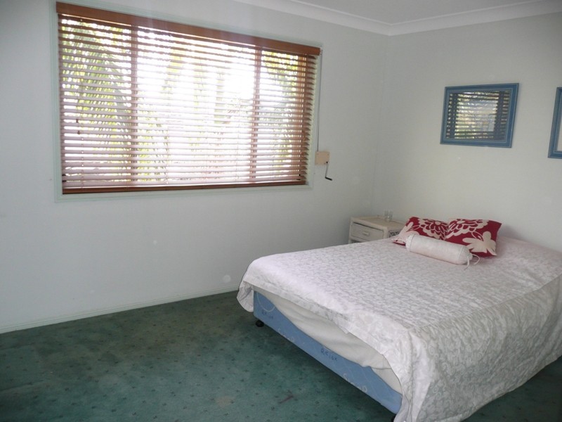 1 Bartlett Terrace, Redland Bay QLD 4165