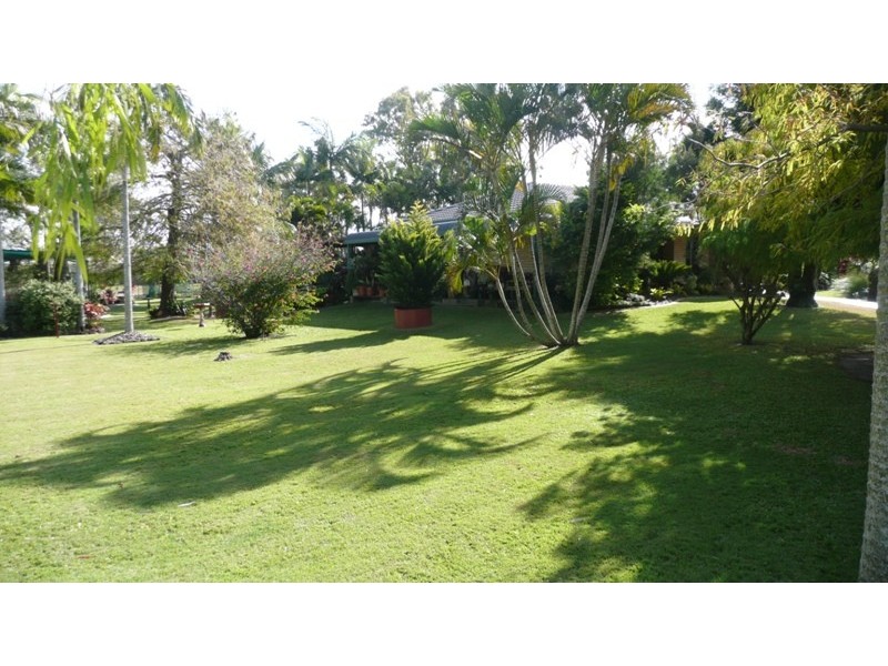 2-4 Holz Street, Victoria Point QLD 4165
