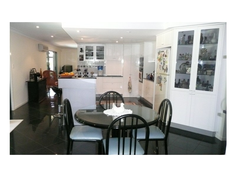 13 Cassim Place, Redland Bay QLD 4165