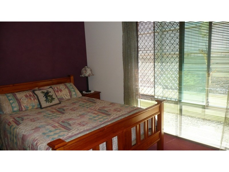 13 Cassim Place, Redland Bay QLD 4165