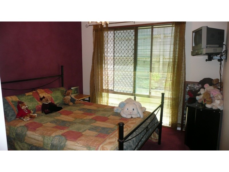 13 Cassim Place, Redland Bay QLD 4165