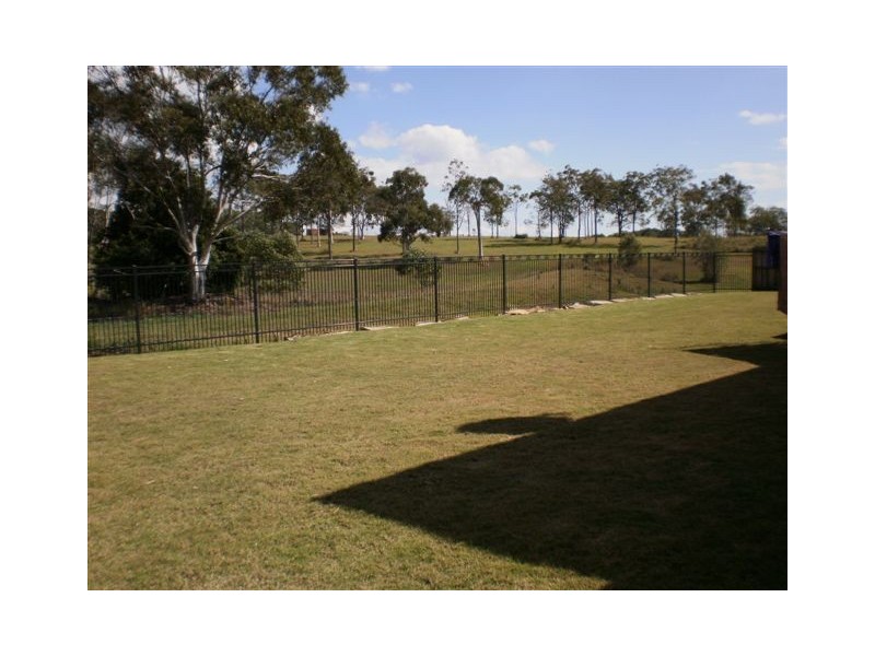 24 Lyndhurst Place, Thornlands QLD 4164