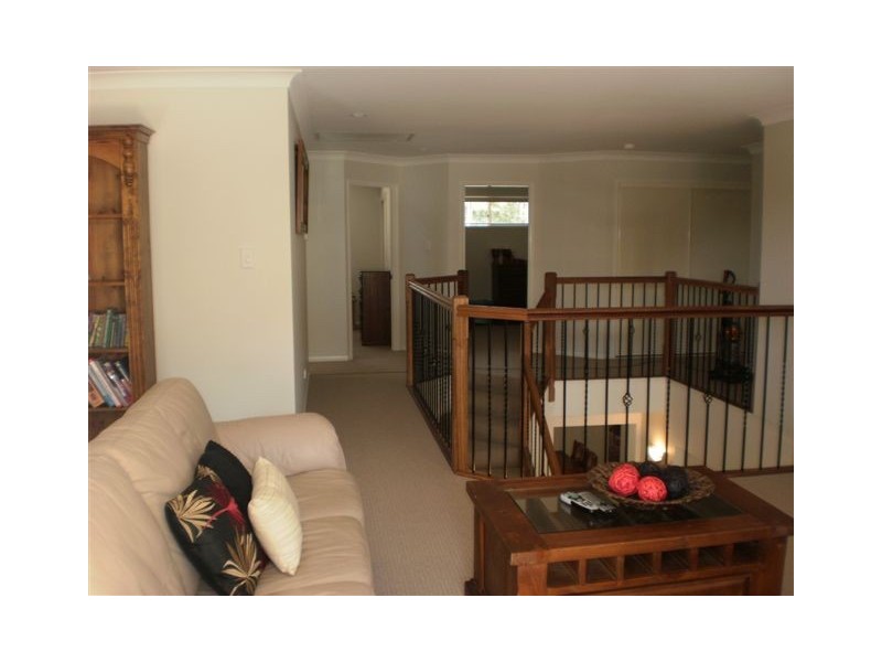 24 Lyndhurst Place, Thornlands QLD 4164