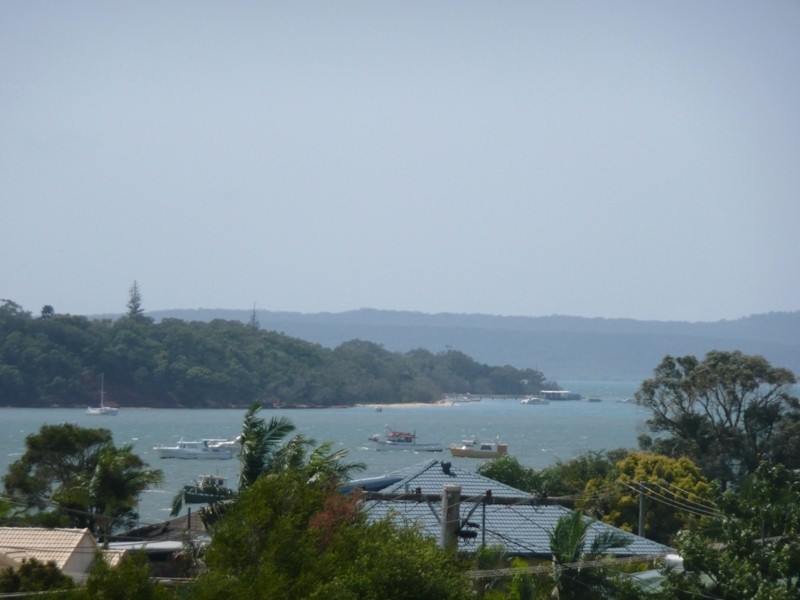 2 Yarran Street, Victoria Point QLD 4165