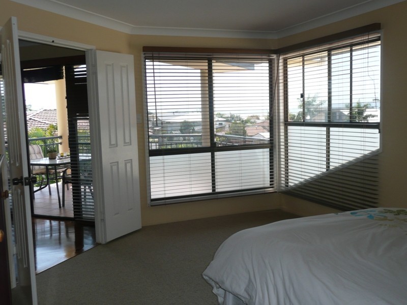 2 Yarran Street, Victoria Point QLD 4165