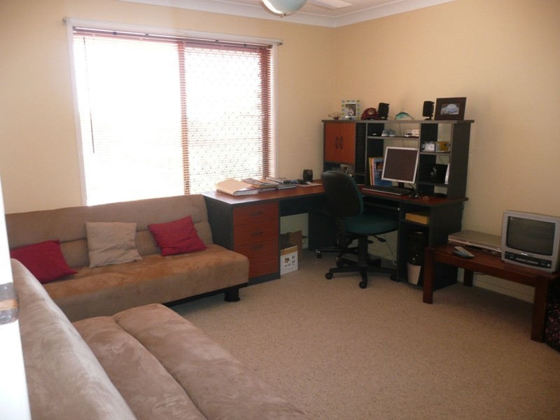 2 Yarran Street, Victoria Point QLD 4165