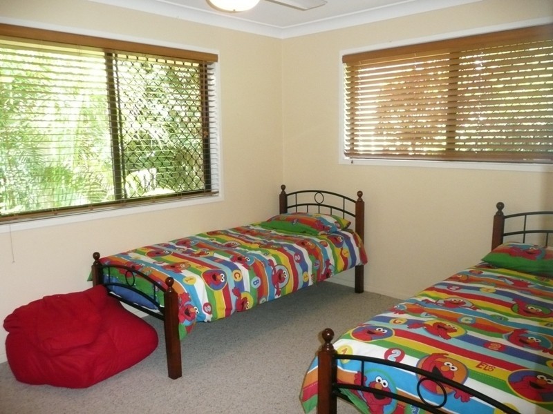2 Yarran Street, Victoria Point QLD 4165