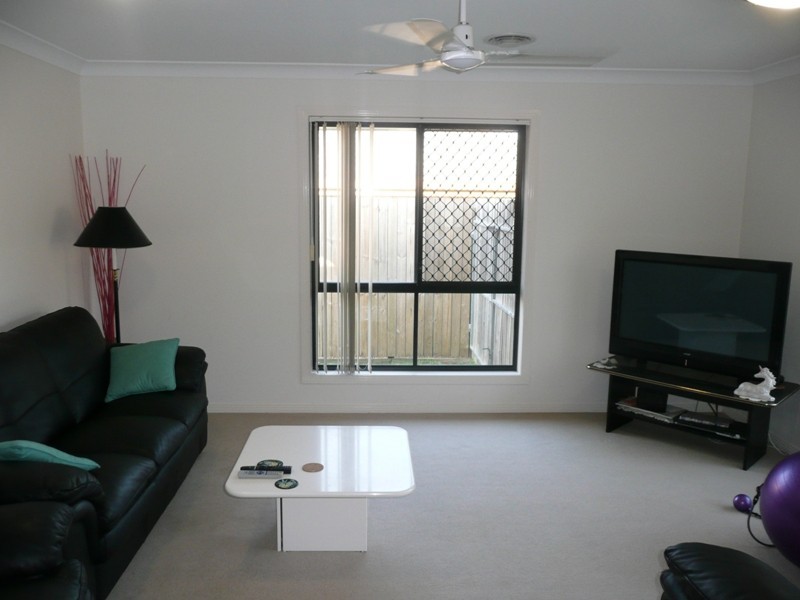 11 Snipe Street, Redland Bay QLD 4165