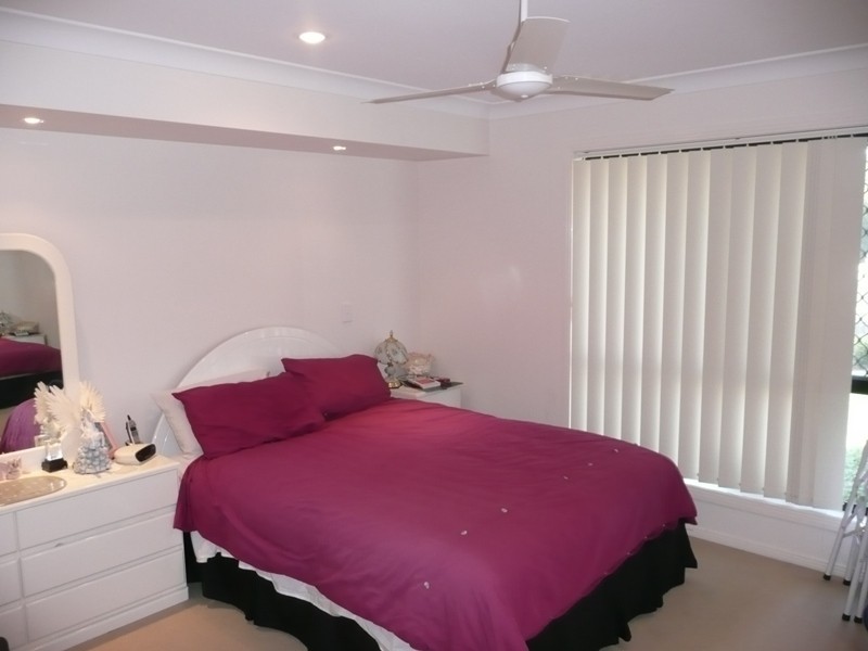 11 Snipe Street, Redland Bay QLD 4165