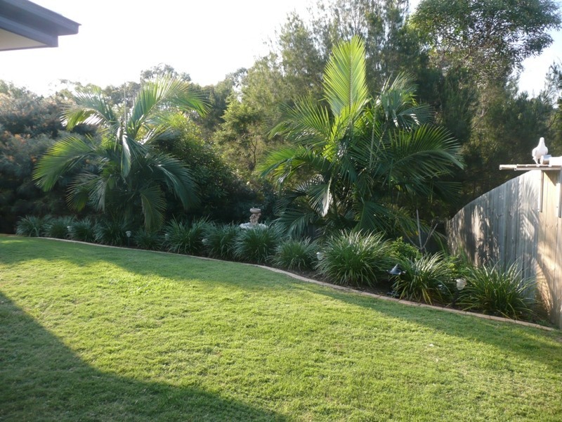 11 Snipe Street, Redland Bay QLD 4165