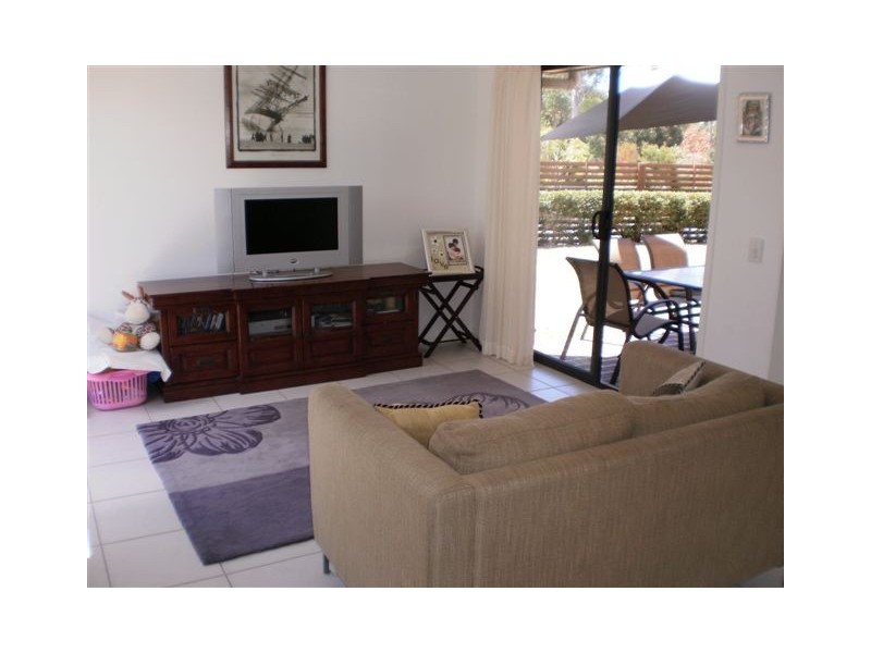 54 Azure Avenue, Redland Bay QLD 4165