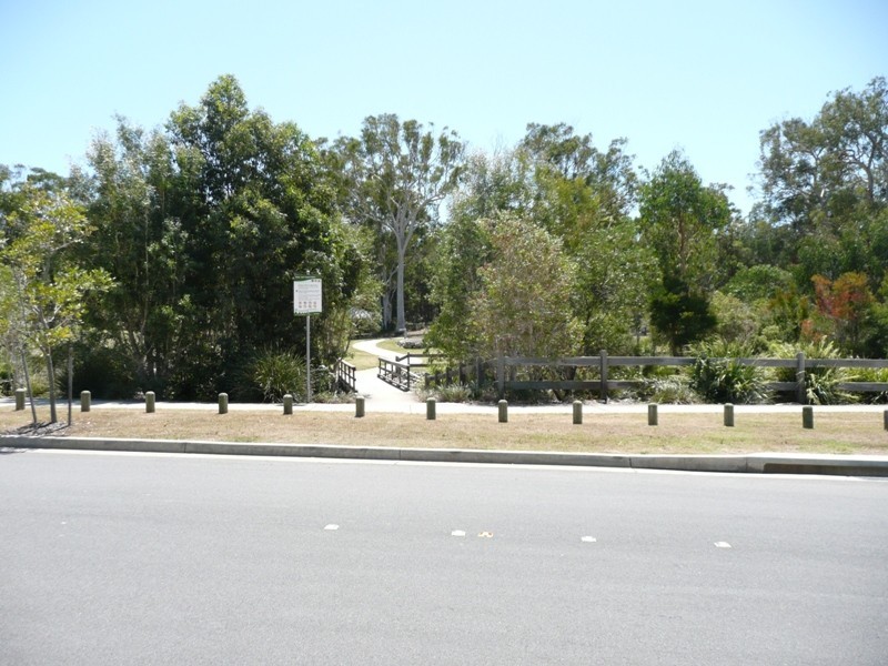 54 Azure Avenue, Redland Bay QLD 4165