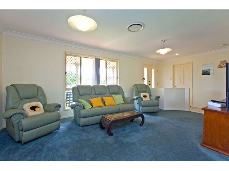 8 Anthony Street, Victoria Point QLD 4165