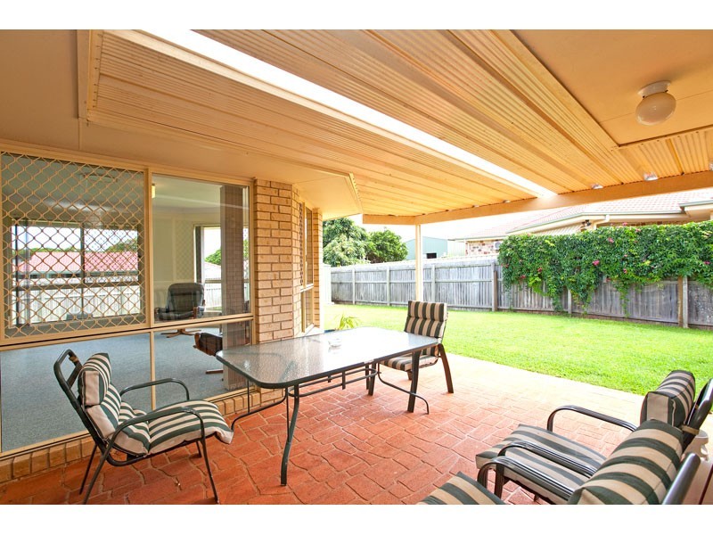 8 Anthony Street, Victoria Point QLD 4165
