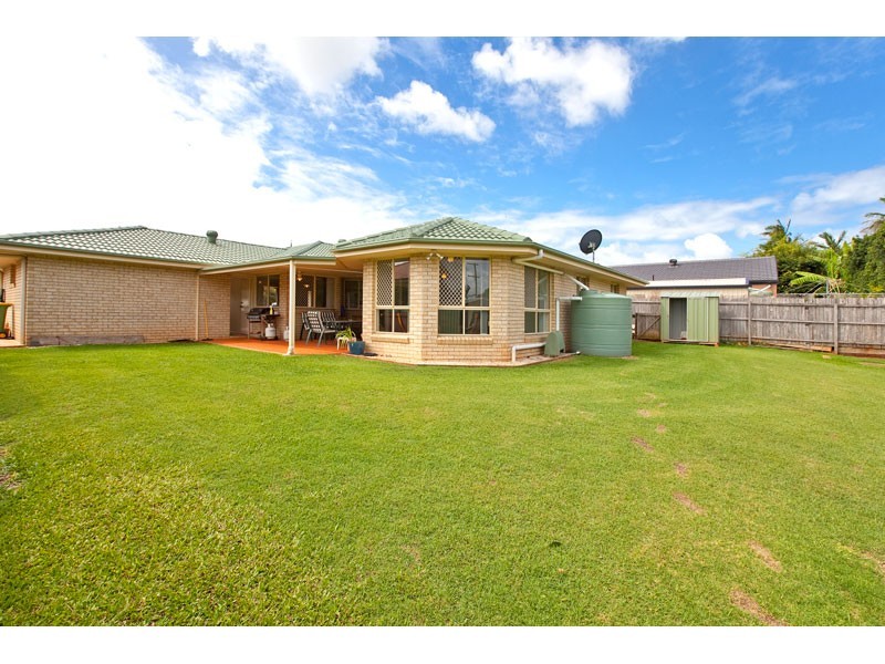 8 Anthony Street, Victoria Point QLD 4165