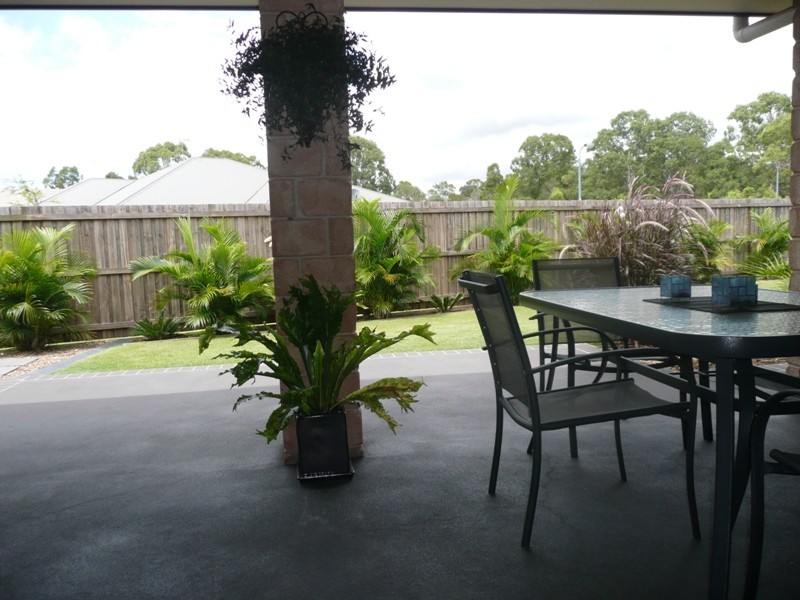 51 Falkirk Parade, Redland Bay QLD 4165