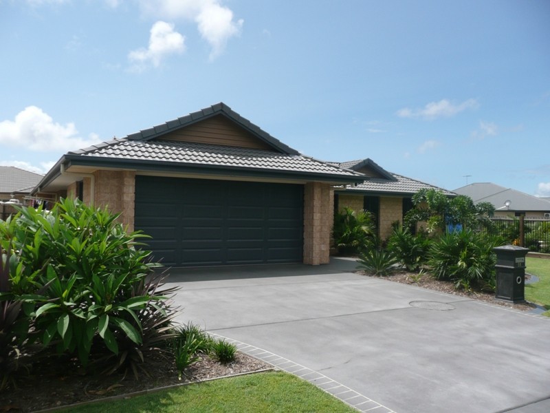 51 Falkirk Parade, Redland Bay QLD 4165