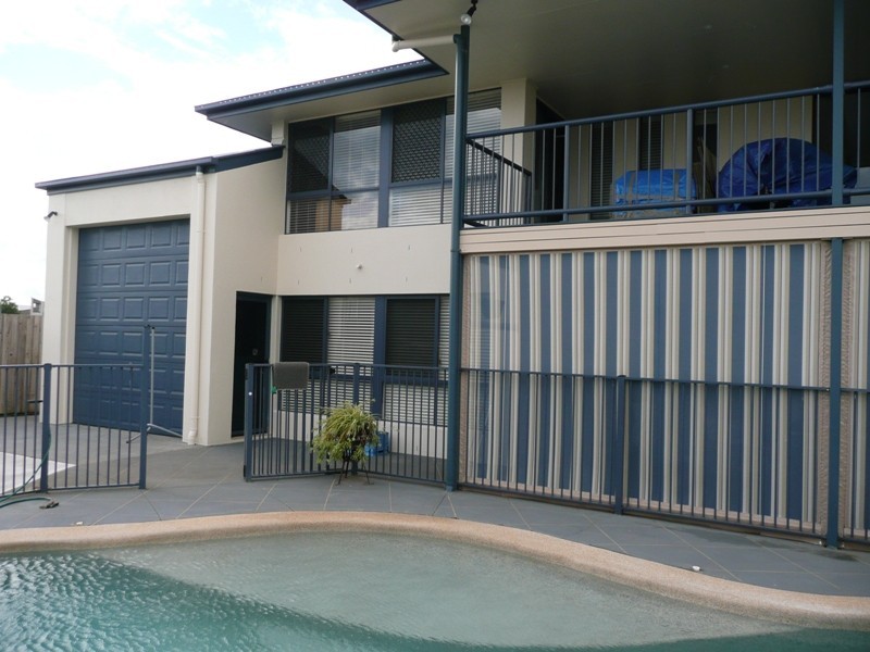 76 Penzance Drive, Redland Bay QLD 4165