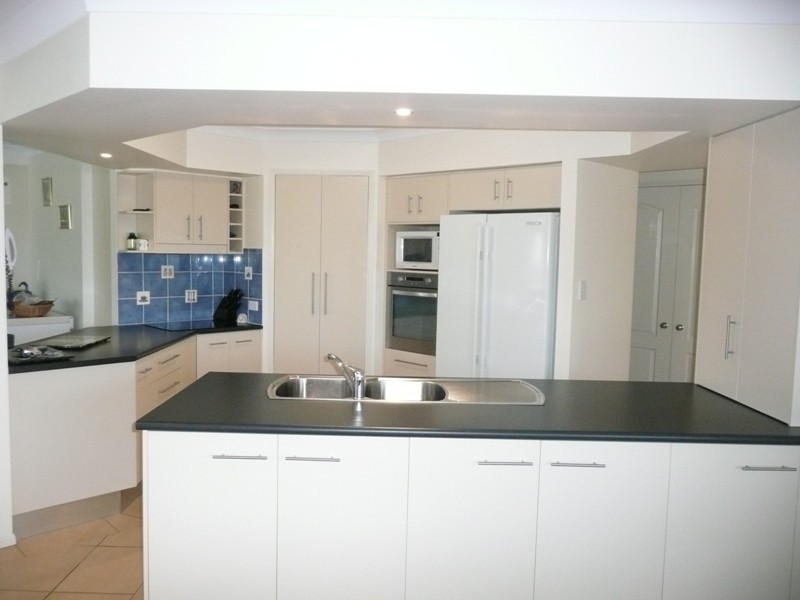 76 Penzance Drive, Redland Bay QLD 4165