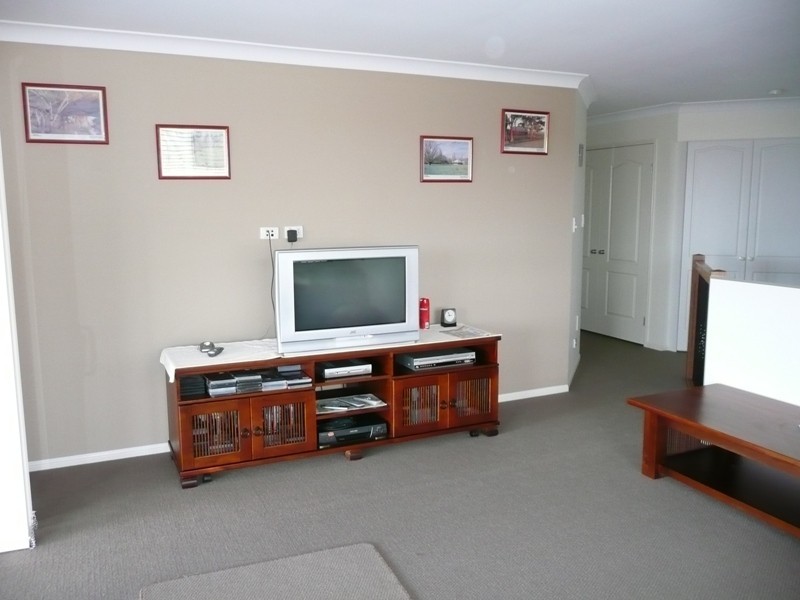 76 Penzance Drive, Redland Bay QLD 4165