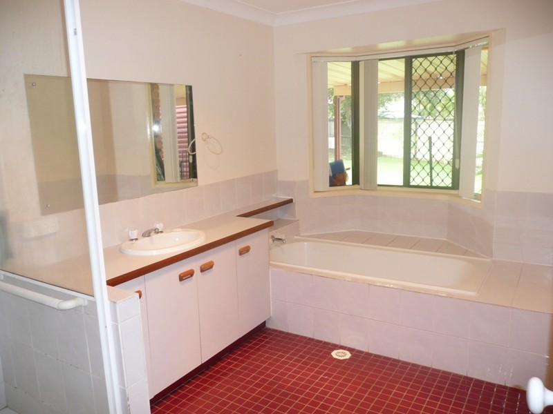 2 Muirhead Court, Victoria Point QLD 4165