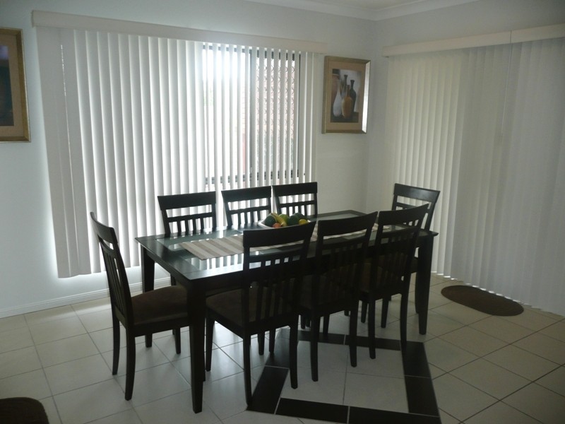 27 Ebony Crescent, Redland Bay QLD 4165