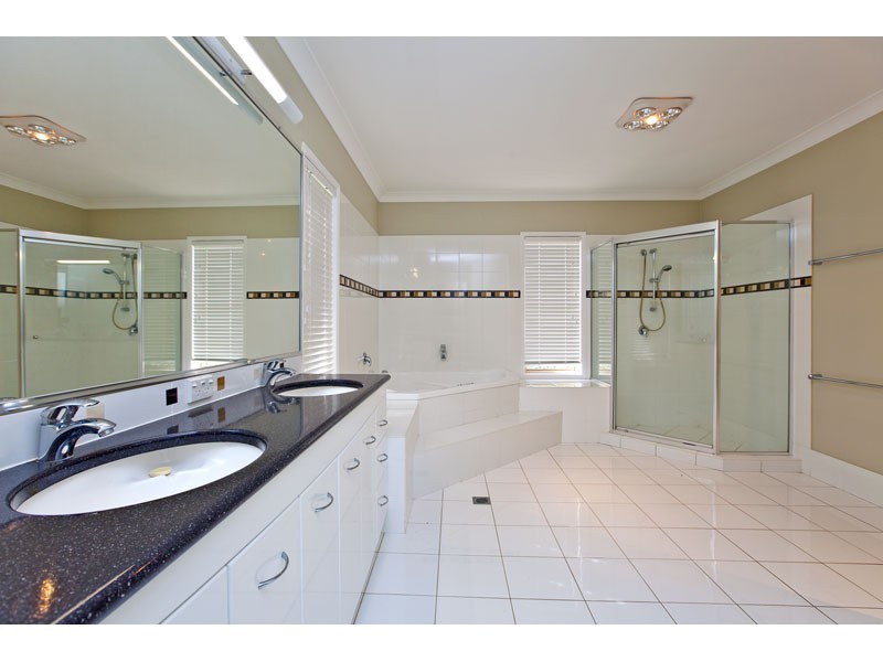 14 Mathison Court, Redland Bay QLD 4165