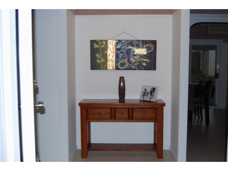 8 Estaway Court, Capalaba QLD 4157