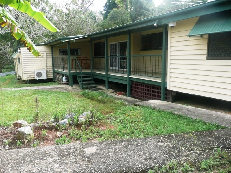 13-15 Winston Road, Sheldon QLD 4157