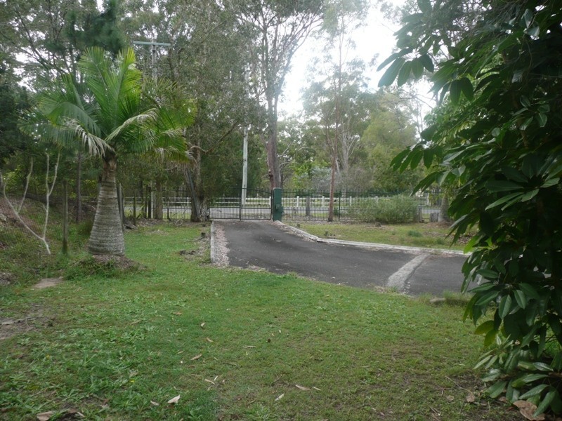 13-15 Winston Road, Sheldon QLD 4157