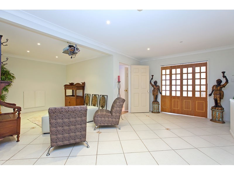 1 Bartlett Terrace, Redland Bay QLD 4165
