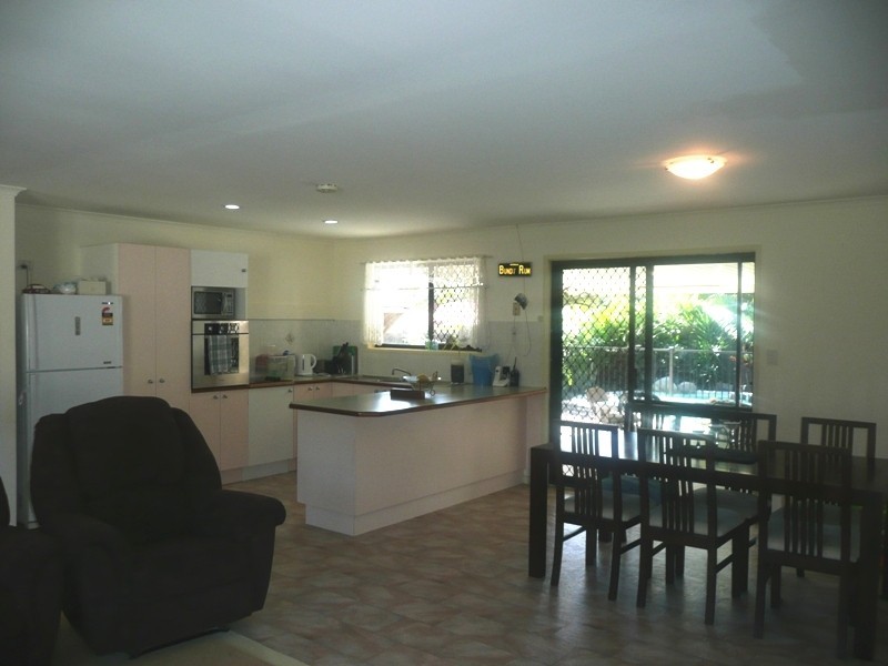 11 Sycamore Parade, Victoria Point QLD 4165