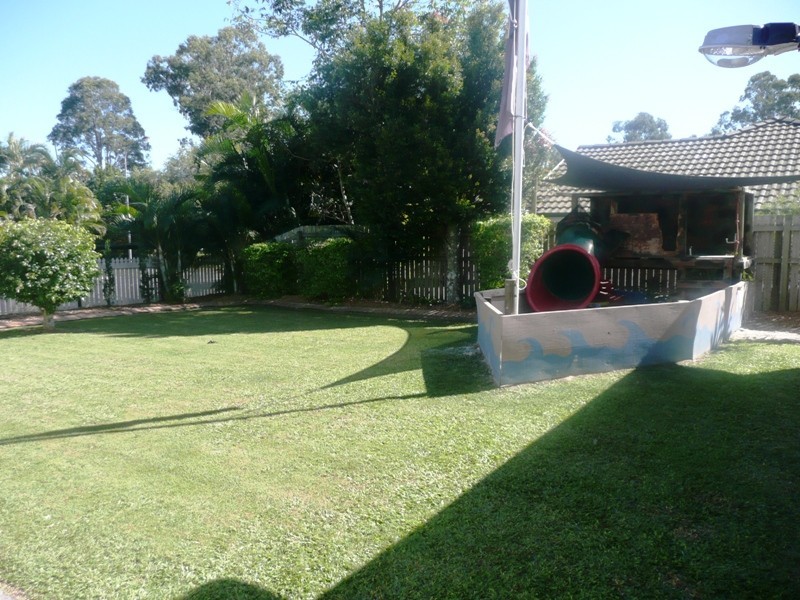 11 Sycamore Parade, Victoria Point QLD 4165