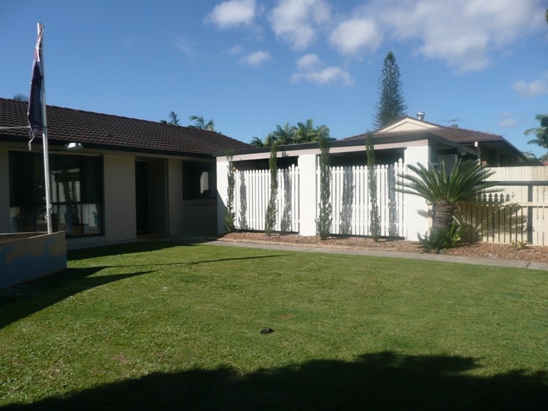 11 Sycamore Parade, Victoria Point QLD 4165