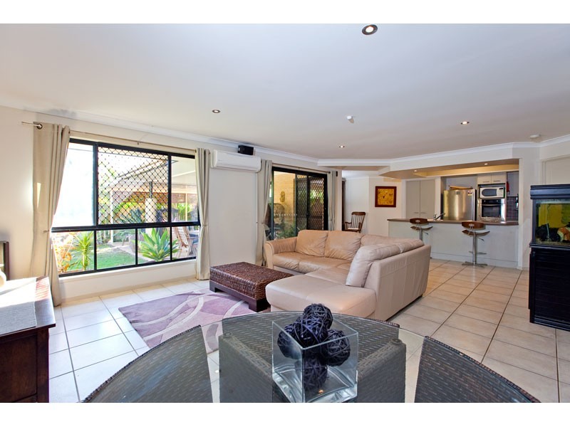 42 Trafalgar Vale Avenue, Wellington Point QLD 4160