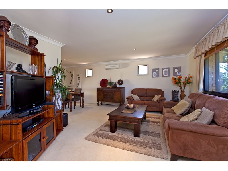 42 Trafalgar Vale Avenue, Wellington Point QLD 4160