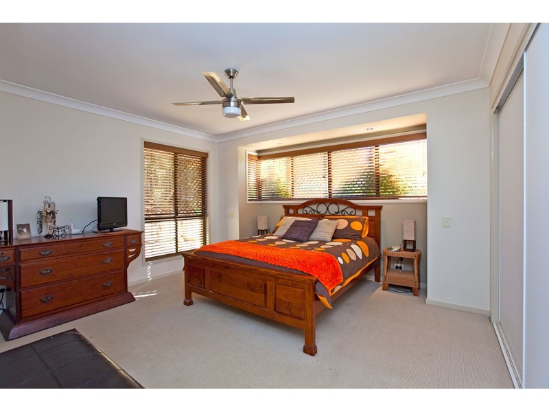 42 Trafalgar Vale Avenue, Wellington Point QLD 4160