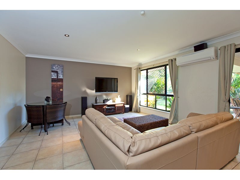 42 Trafalgar Vale Avenue, Wellington Point QLD 4160