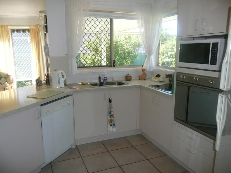 11 Beachside Court, Victoria Point QLD 4165