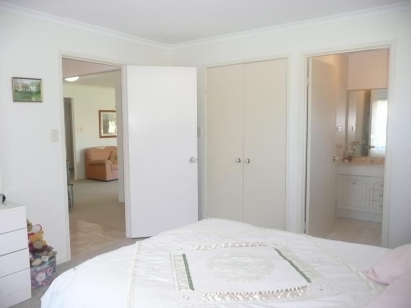 11 Beachside Court, Victoria Point QLD 4165