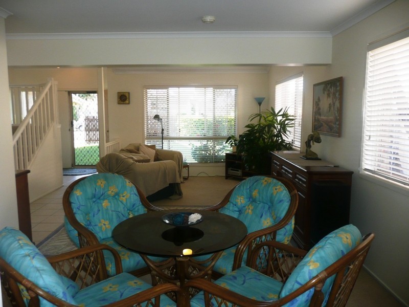 8 Thompson Street, Victoria Point QLD 4165