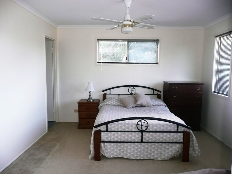 8 Thompson Street, Victoria Point QLD 4165