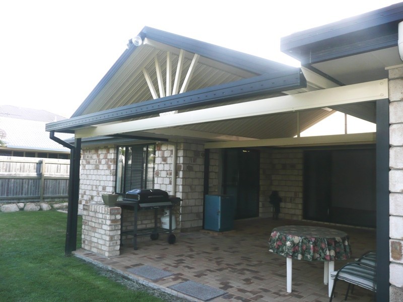 18 Seabrae Drive, Redland Bay QLD 4165