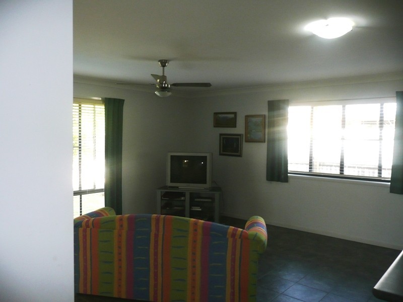 18 Seabrae Drive, Redland Bay QLD 4165