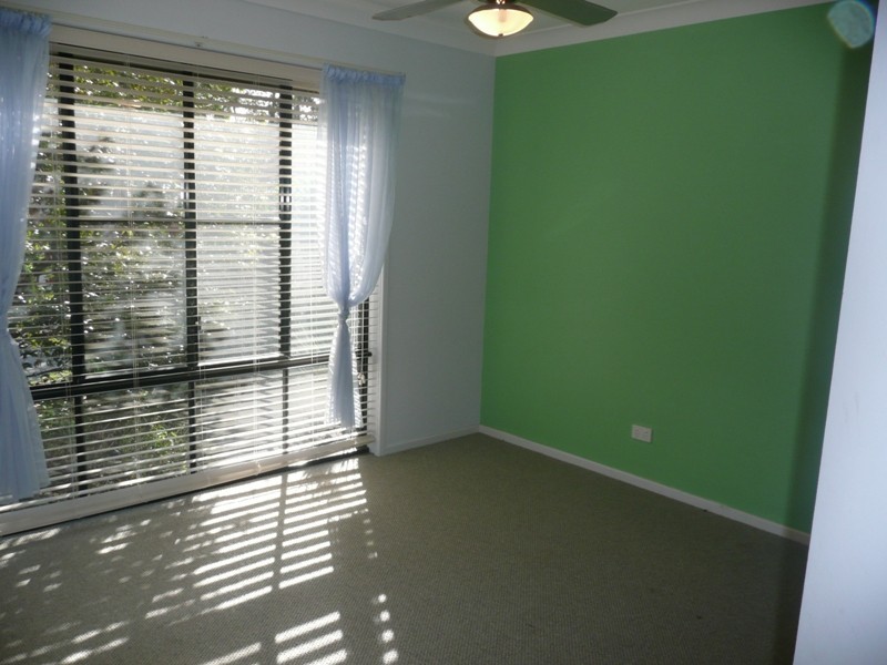 18 Seabrae Drive, Redland Bay QLD 4165