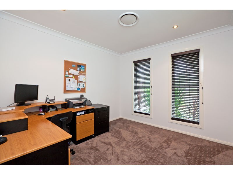 8 Village Drive, Mount Cotton QLD 4165
